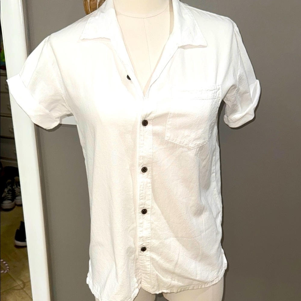 Classic White Button-Up Shirt-100% cotton